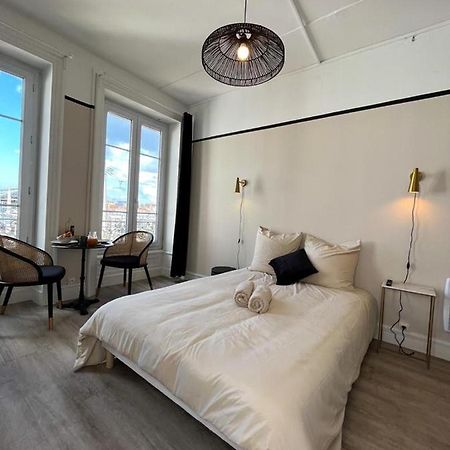 Suite Athos Lyon Bagian luar foto