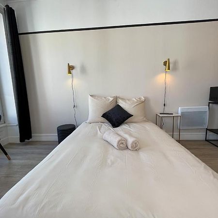 Suite Athos Lyon Bagian luar foto