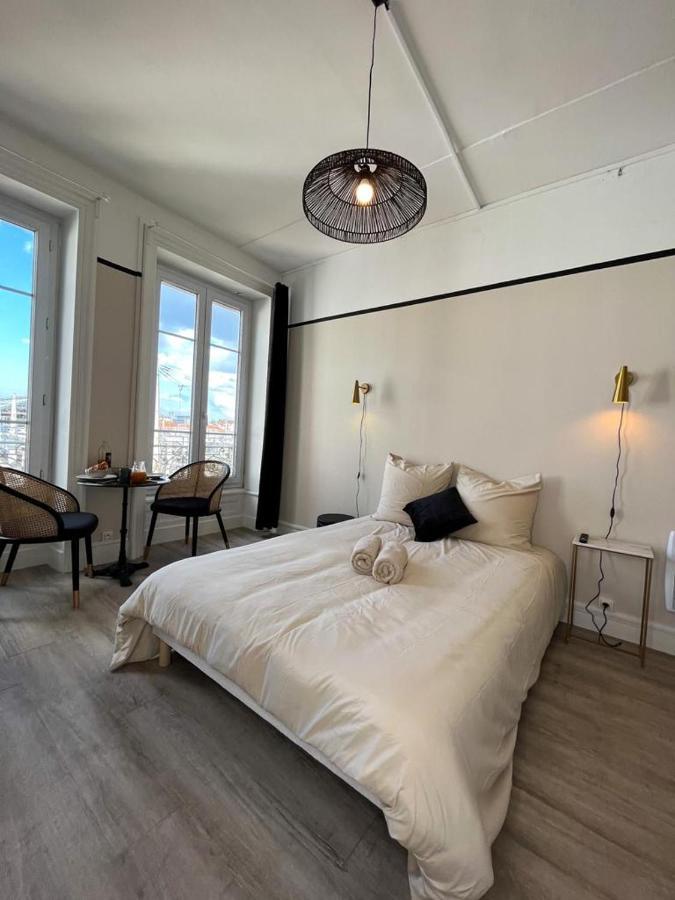 Suite Athos Lyon Bagian luar foto