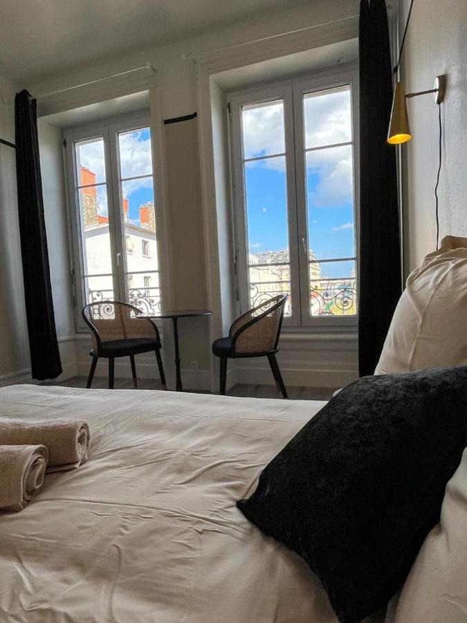 Suite Athos Lyon Bagian luar foto
