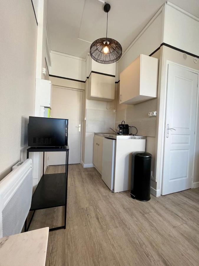 Suite Athos Lyon Bagian luar foto