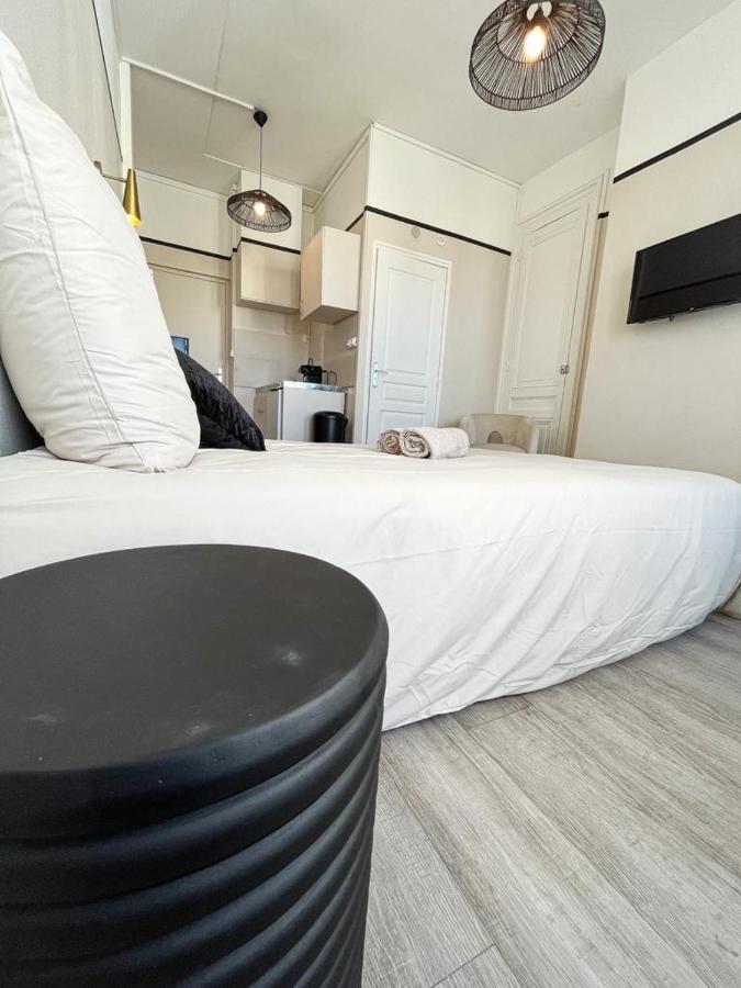 Suite Athos Lyon Bagian luar foto
